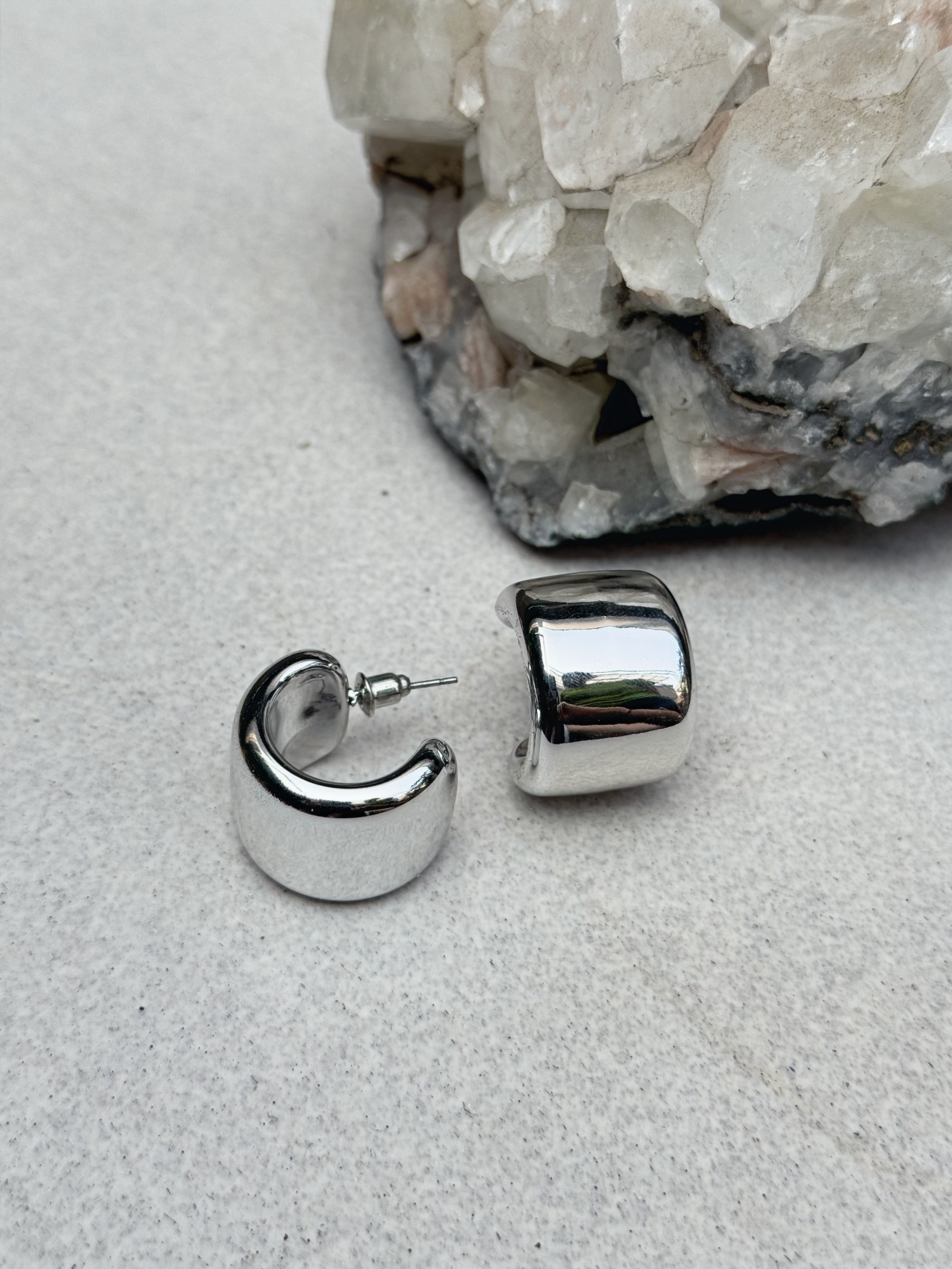 GLOW SILVER EARRINGS image 0